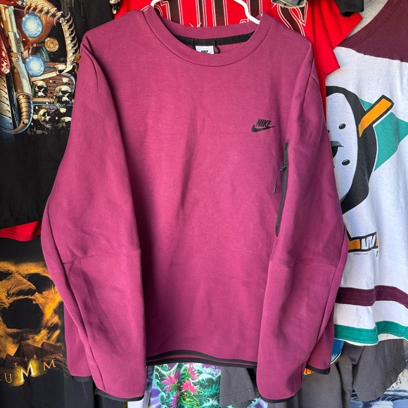 Nike Sportswear Tech Fleece CU4505-653 Burgundy Crewneck Gym Sweatshirt Athletic - Picture 1 of 11